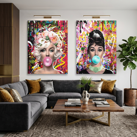 Gum Marilyn Monroe and Audrey Hepburn