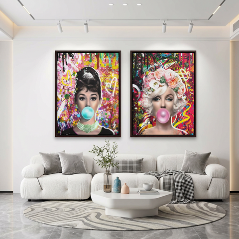 Gum Marilyn Monroe and Audrey Hepburn