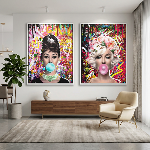 Gum Marilyn Monroe and Audrey Hepburn